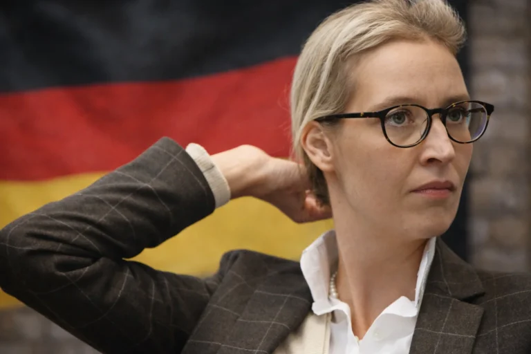 Alice Weidel Ohrprothese